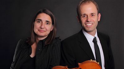 Bildunterschrift: In ungewöhnlicher Besetzung interpretieren Lilo Kunkel (Orgel) und Thomas Buffy (Violine) beim Benefizkonzert für die DAHW ein abwechslungsreiches und kurzweiliges Jazz-Programm. 